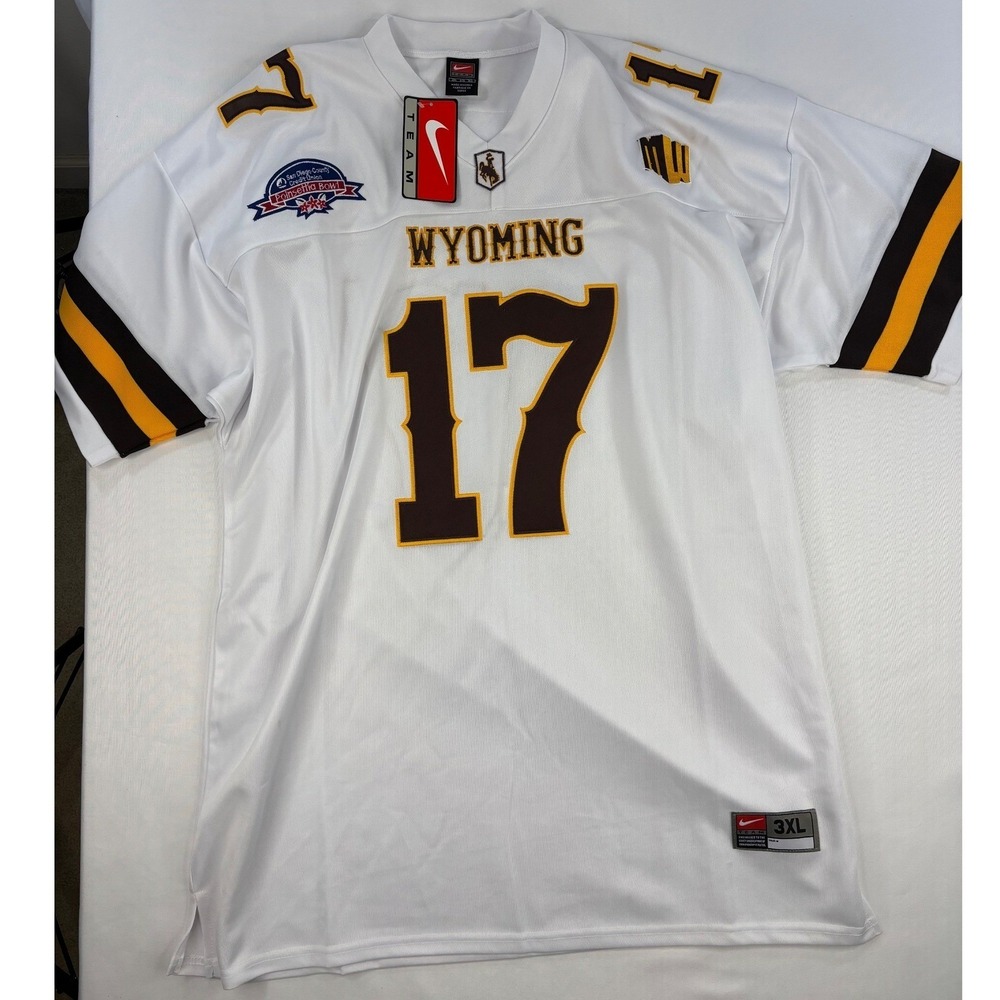 Nike Josh Allen Wyoming Poinsettia Bowl size 3XL New With Tags